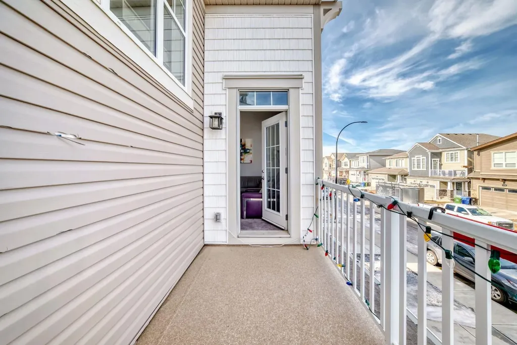 127 Carrington Crescent NW Calgary AB T3P 1R2