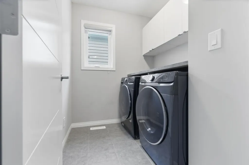 127 Carrington Crescent NW Calgary AB T3P 1R2