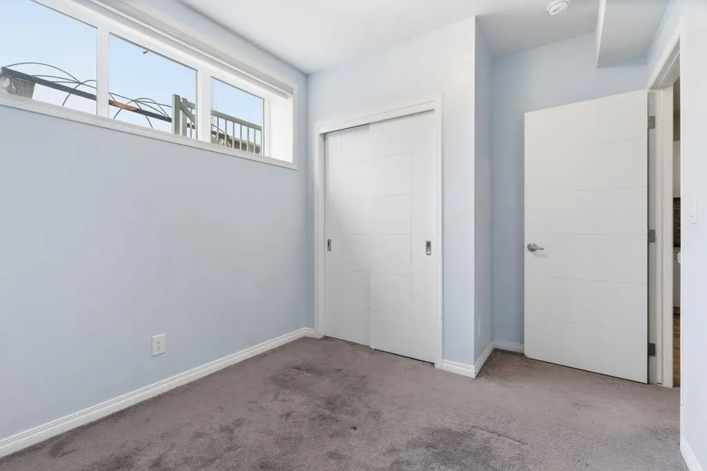 127 Carrington Crescent NW Calgary AB T3P 1R2