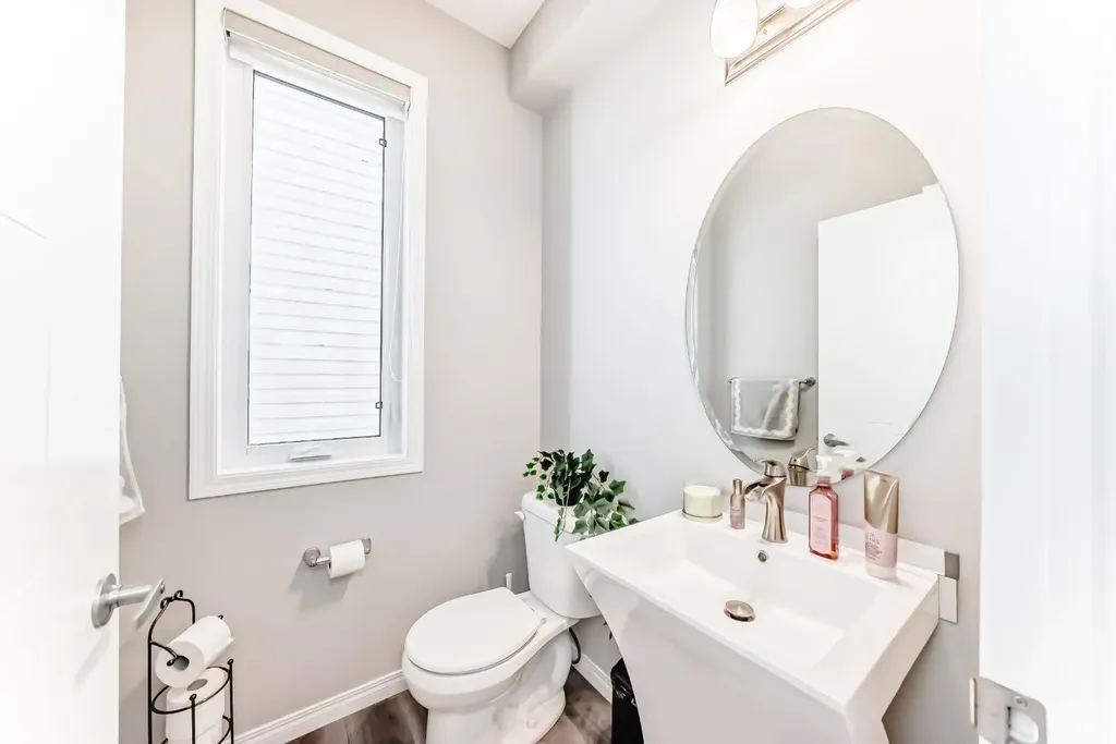 127 Carrington Crescent NW Calgary AB T3P 1R2