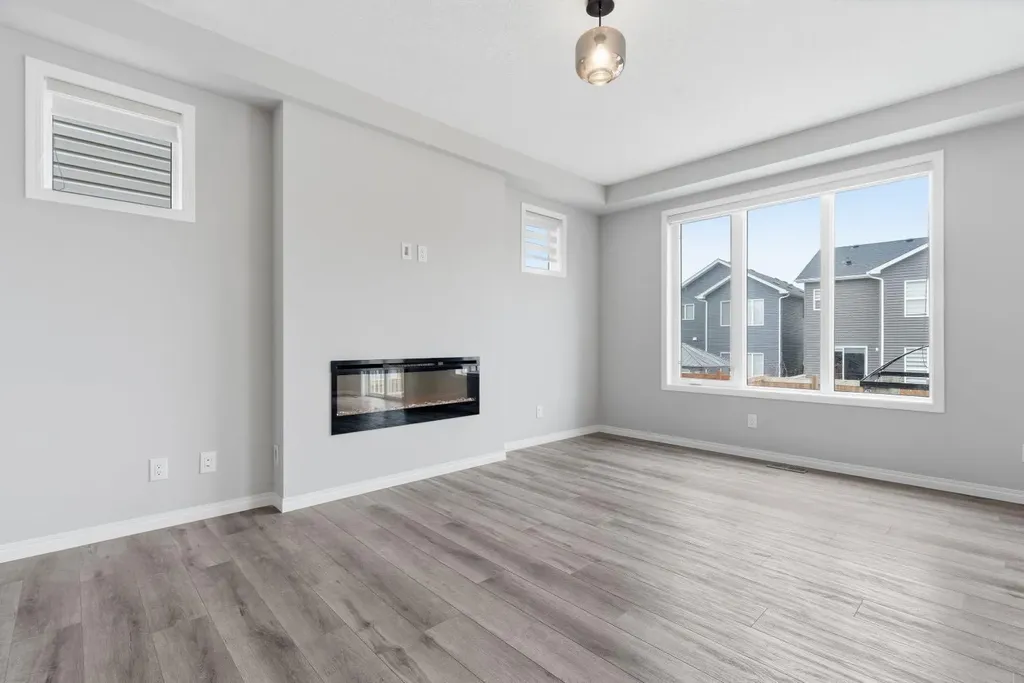 127 Carrington Crescent NW Calgary AB T3P 1R2