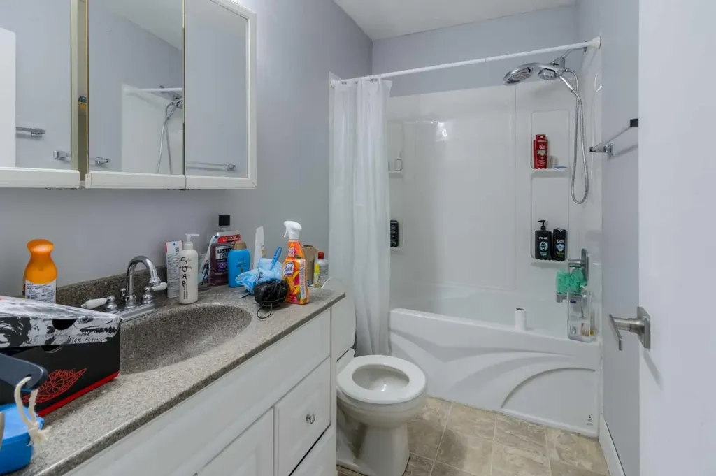 2001 10 Avenue S Lethbridge AB T1K 0B9