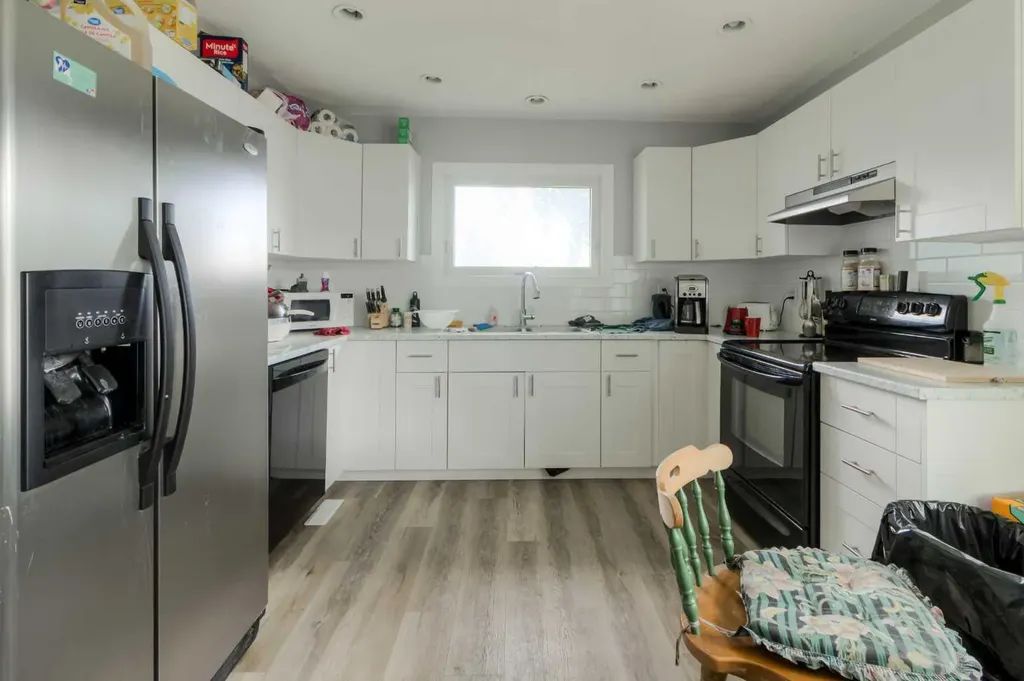 2001 10 Avenue S Lethbridge AB T1K 0B9