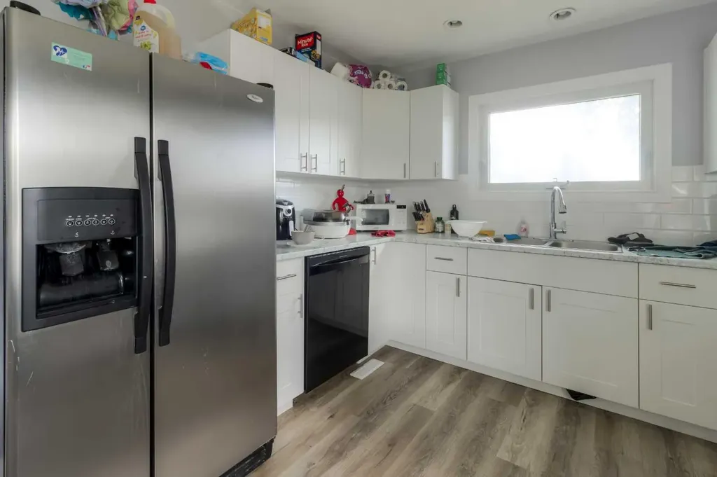 2001 10 Avenue S Lethbridge AB T1K 0B9