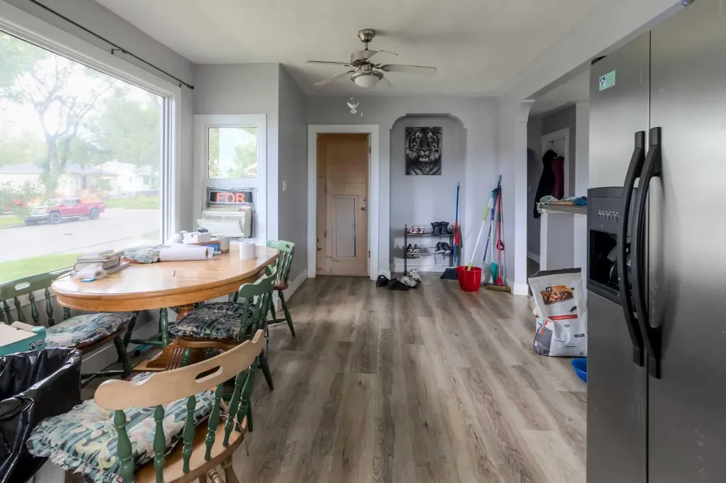 2001 10 Avenue S Lethbridge AB T1K 0B9