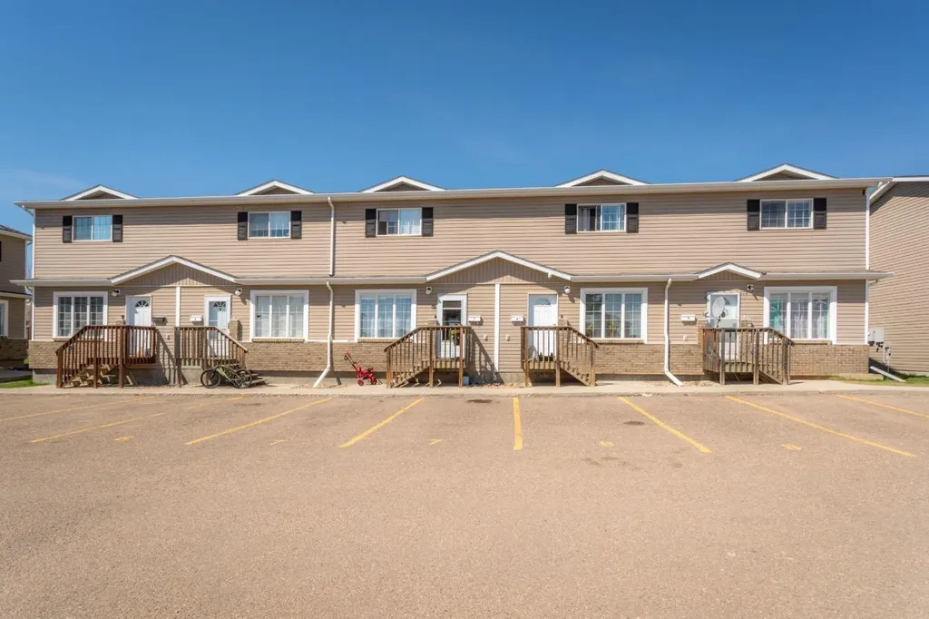 4728 18 Street Lloydminster SK S9V 1N9