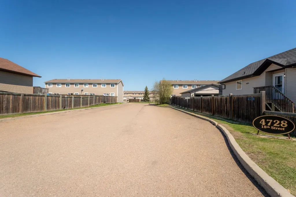 4728 18 Street Lloydminster SK S9V 1N9
