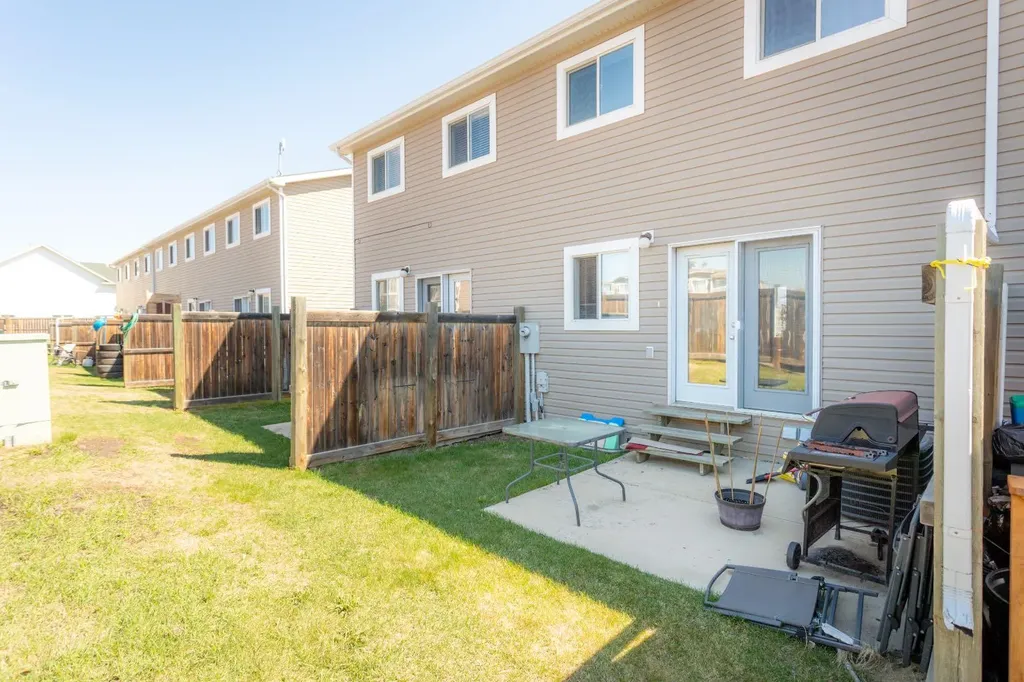 4728 18 Street Lloydminster SK S9V 1N9