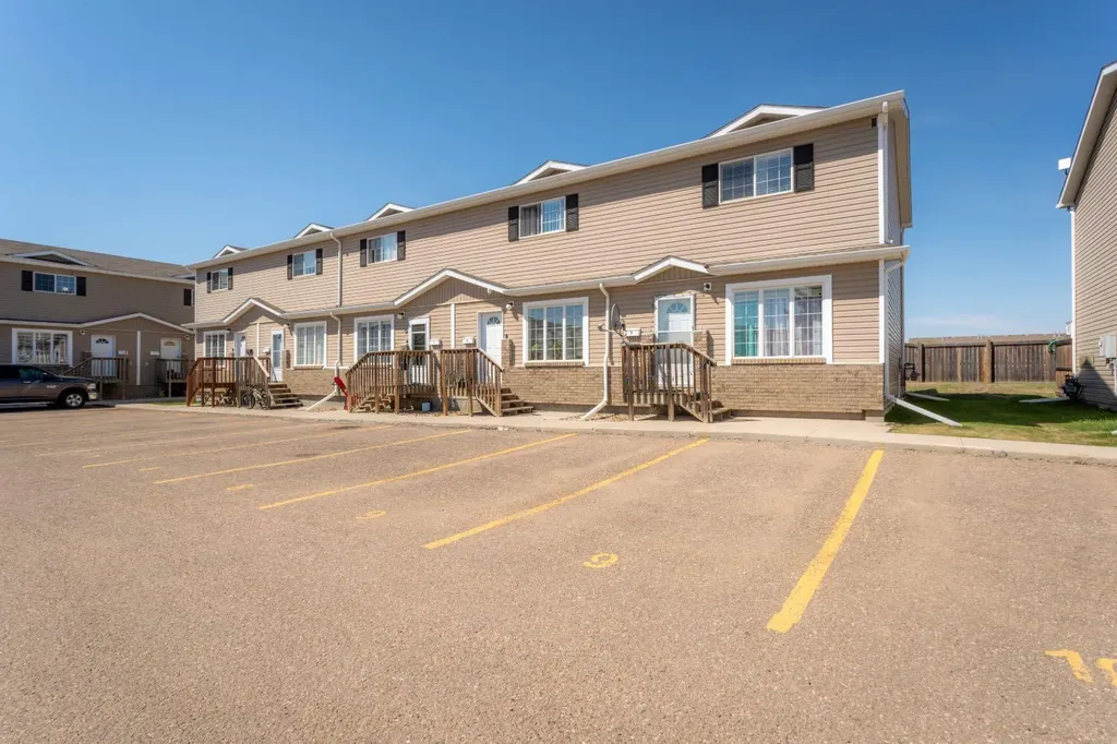 4728 18 Street Lloydminster SK S9V 1N9