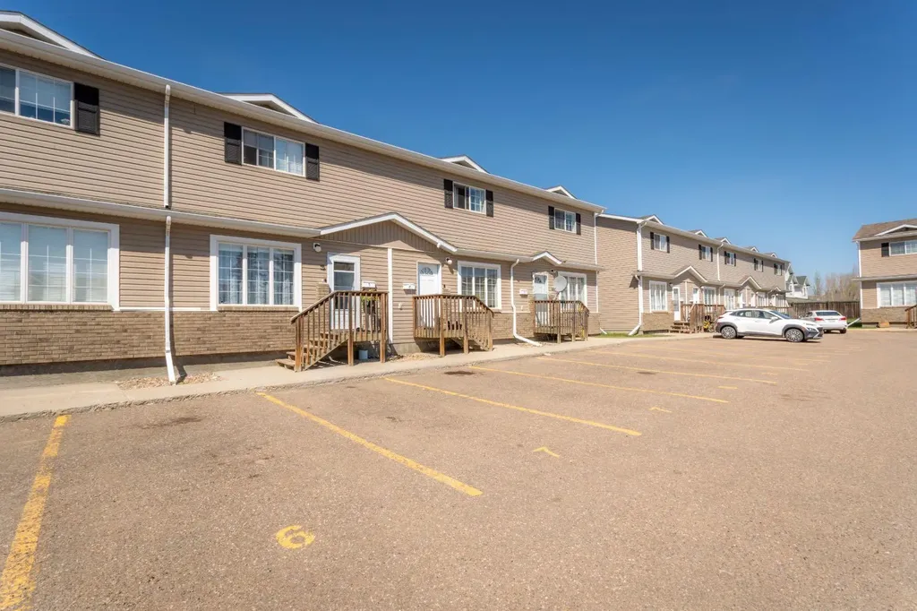 4728 18 Street Lloydminster SK S9V 1N9