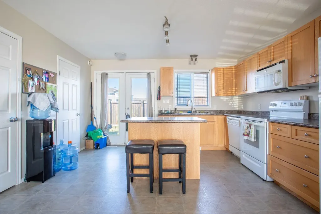 4728 18 Street Lloydminster SK S9V 1N9