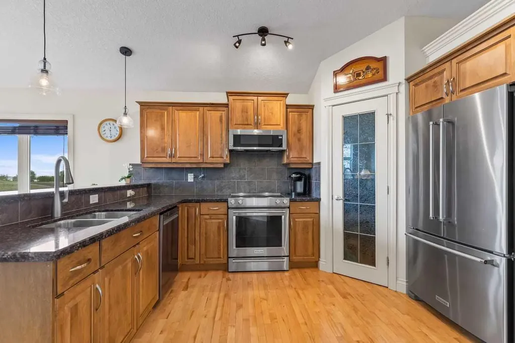 45 Wyndham Park Way Carseland AB T0J 0M0