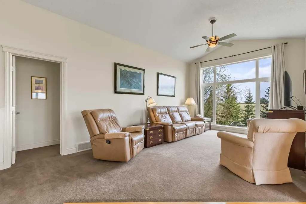 45 Wyndham Park Way Carseland AB T0J 0M0