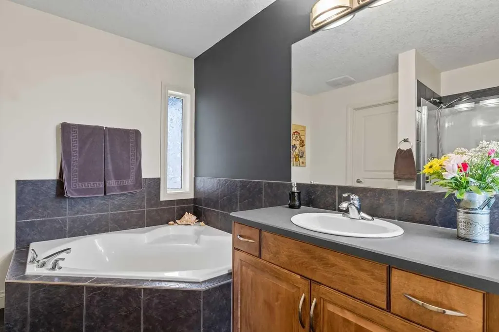 45 Wyndham Park Way Carseland AB T0J 0M0