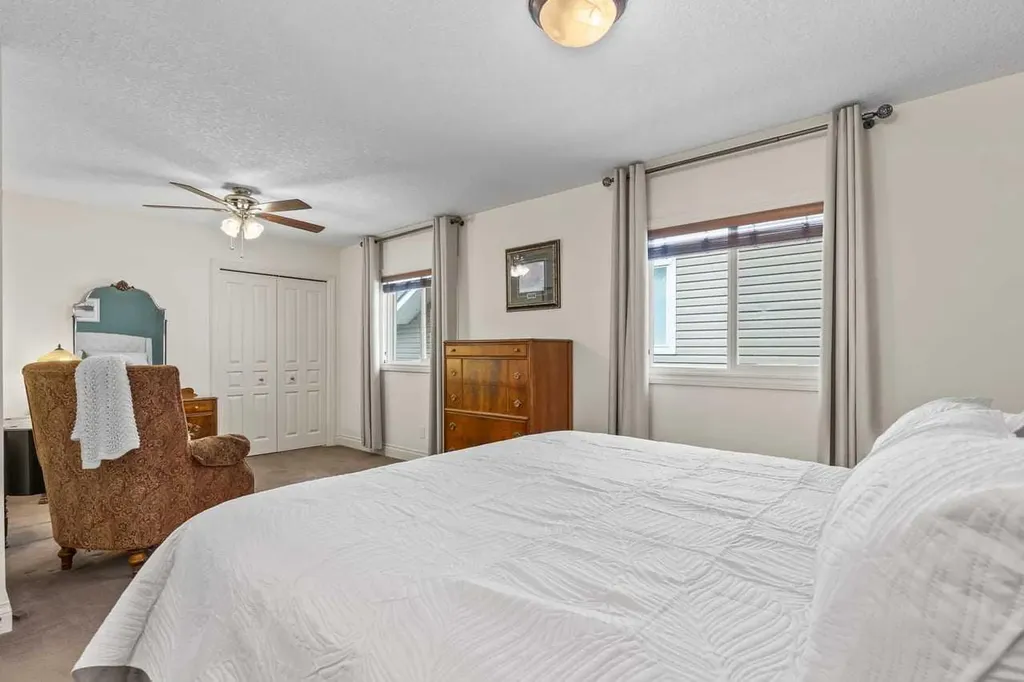 45 Wyndham Park Way Carseland AB T0J 0M0