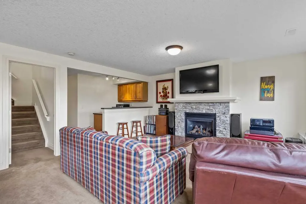 45 Wyndham Park Way Carseland AB T0J 0M0