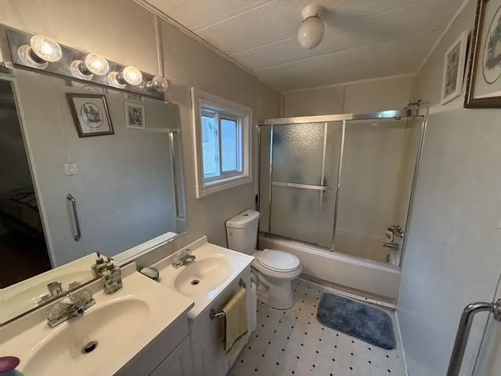 315 Minto Street Granum AB T0L1A0
