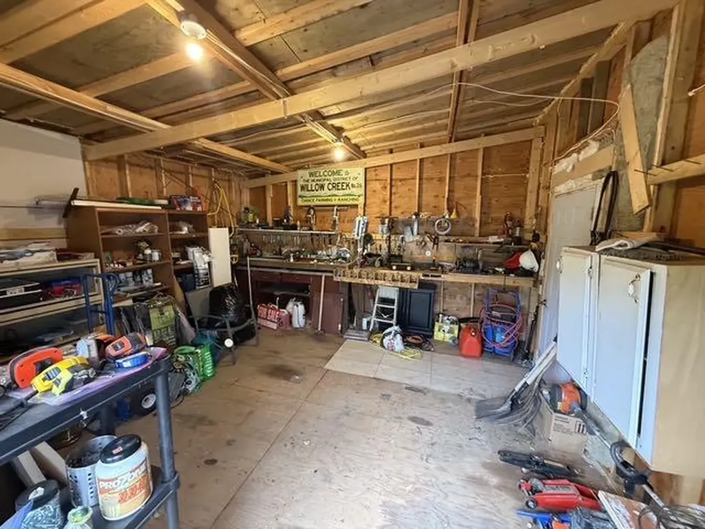 315 Minto Street Granum AB T0L1A0