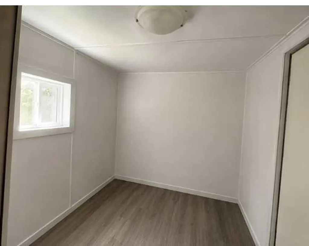 3223 83 Street NW Calgary AB T3B 5N5