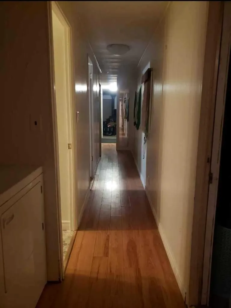 3223 83 Street NW Calgary AB T3B 5N5