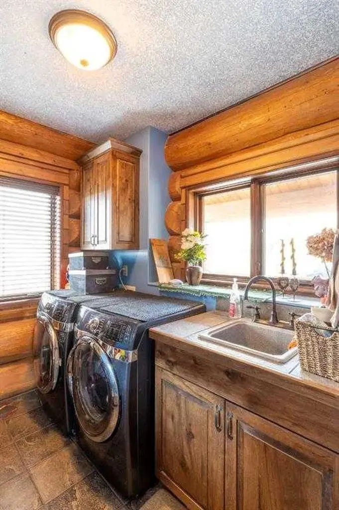 21468 Range Road 13 Bindloss AB T0J0H0