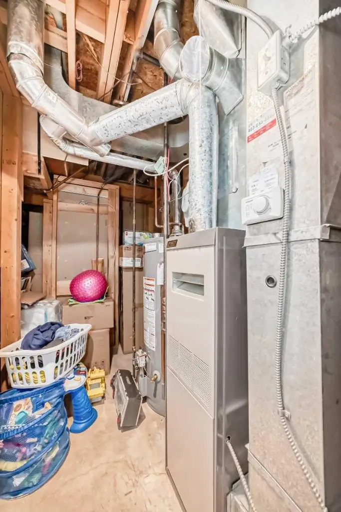 4 Manning Street Red Deer AB T4R 1N6