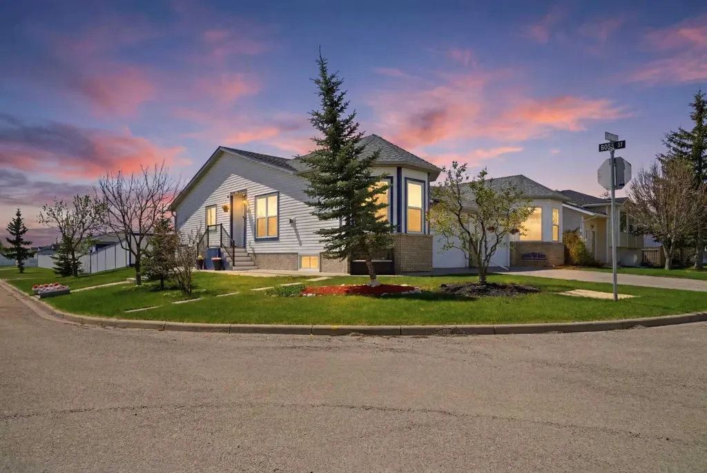 55 Ross Place Crossfield AB T0M 0S0