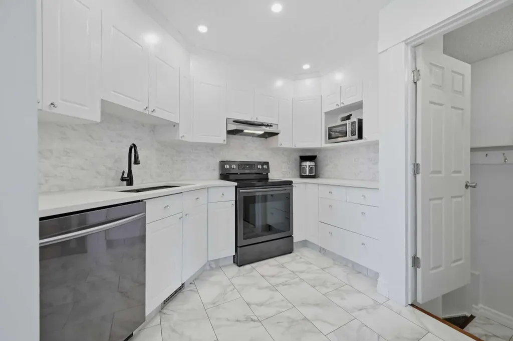 55 Ross Place Crossfield AB T0M 0S0