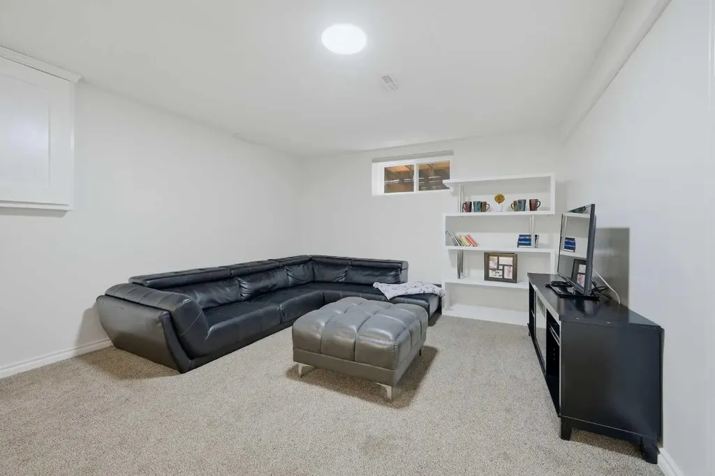 55 Ross Place Crossfield AB T0M 0S0