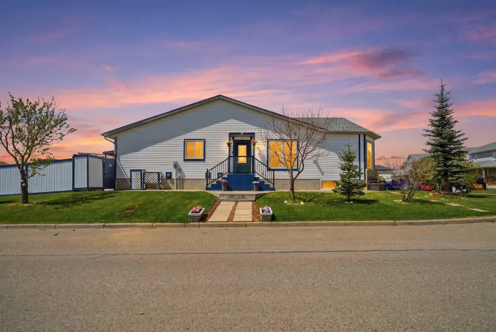55 Ross Place Crossfield AB T0M 0S0