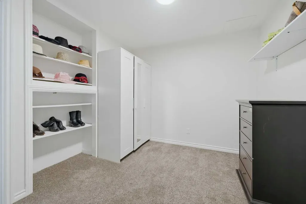 55 Ross Place Crossfield AB T0M 0S0