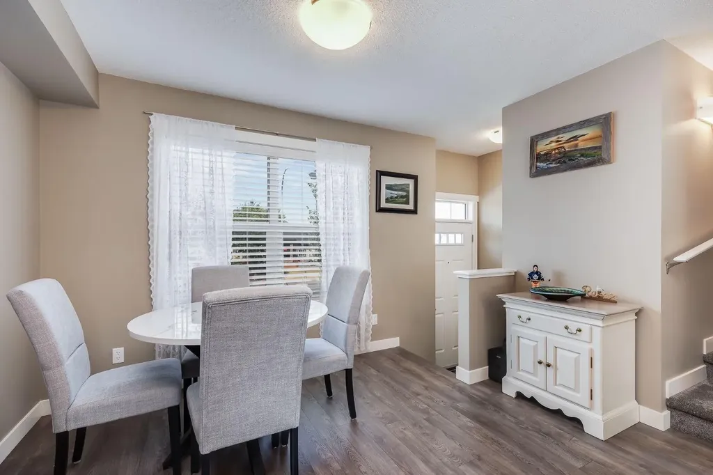 1225 Kings Heights Way SE Airdrie AB T4A 0T7