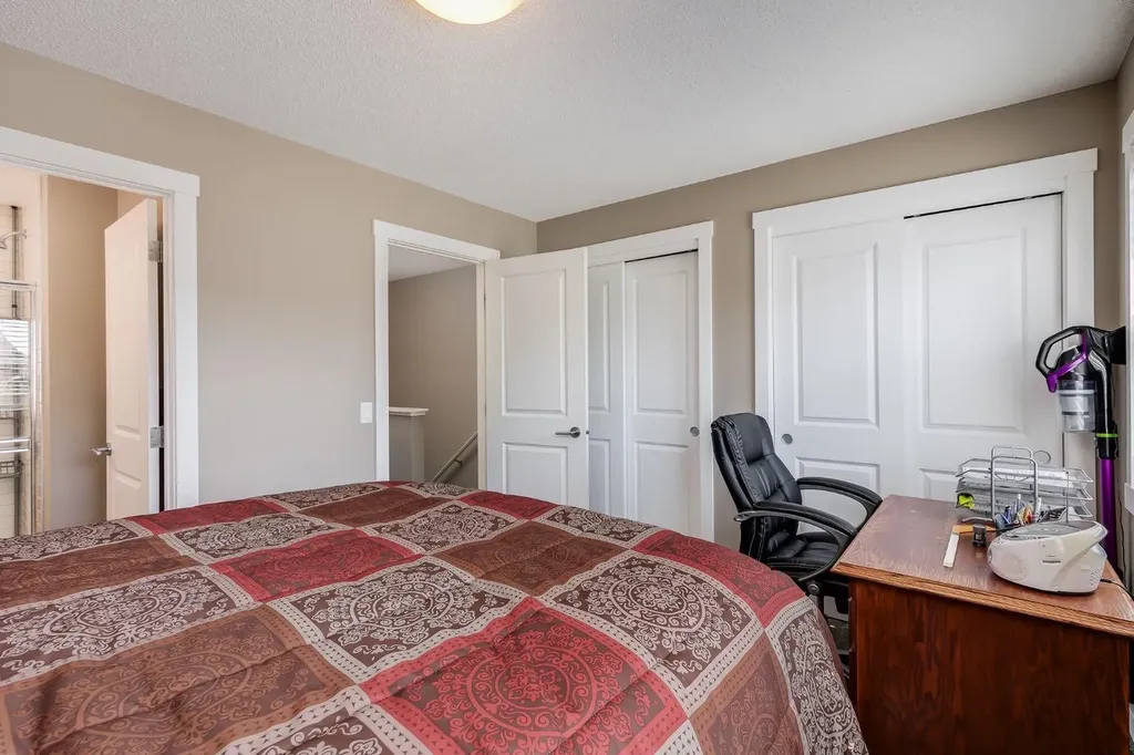 1225 Kings Heights Way SE Airdrie AB T4A 0T7