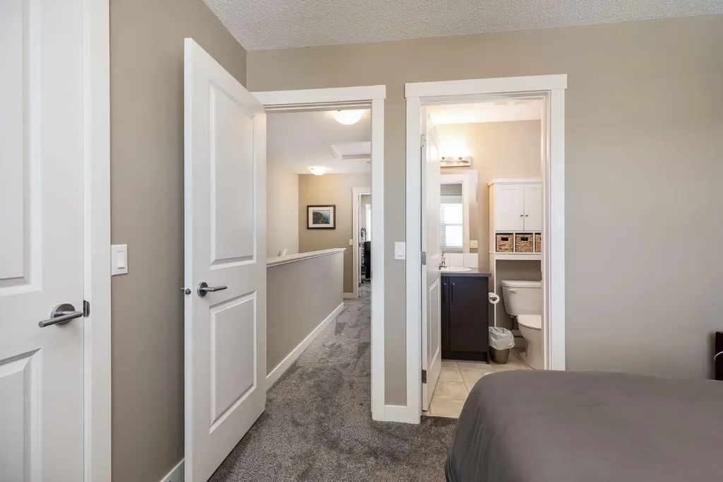 1225 Kings Heights Way SE Airdrie AB T4A 0T7