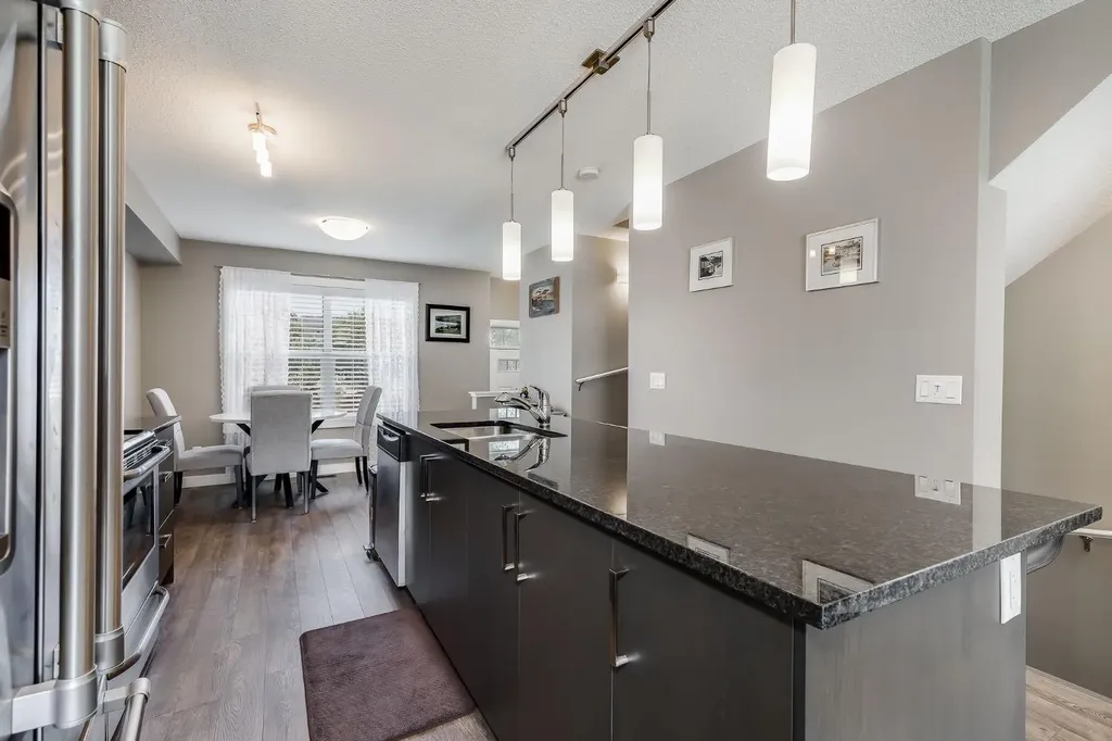 1225 Kings Heights Way SE Airdrie AB T4A 0T7