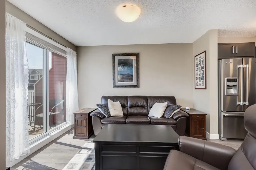 1225 Kings Heights Way SE Airdrie AB T4A 0T7