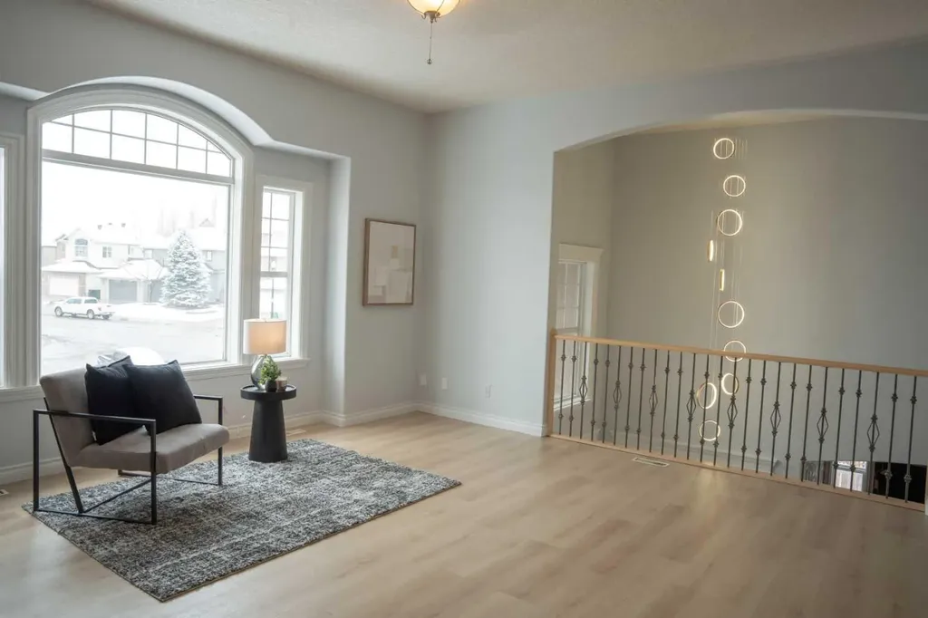 3 Strathridge Bay SW Calgary AB T3H4S1