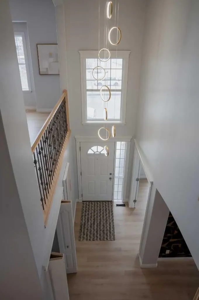 3 Strathridge Bay SW Calgary AB T3H4S1