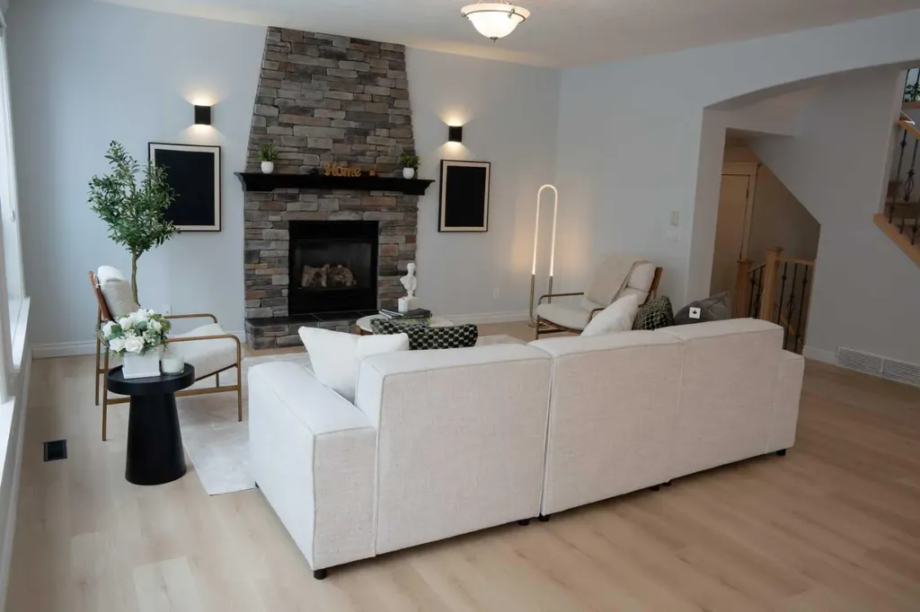3 Strathridge Bay SW Calgary AB T3H4S1