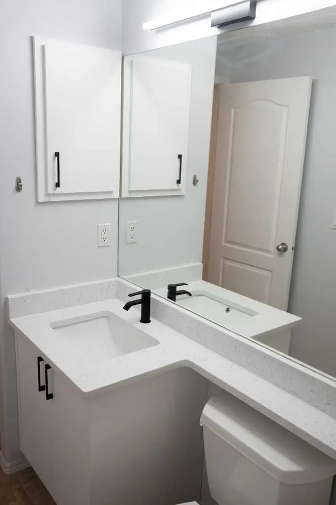3 Strathridge Bay SW Calgary AB T3H4S1
