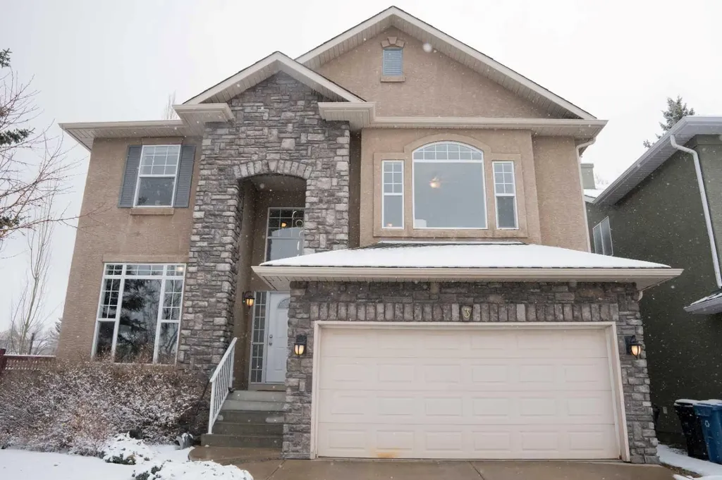 3 Strathridge Bay SW Calgary AB T3H4S1