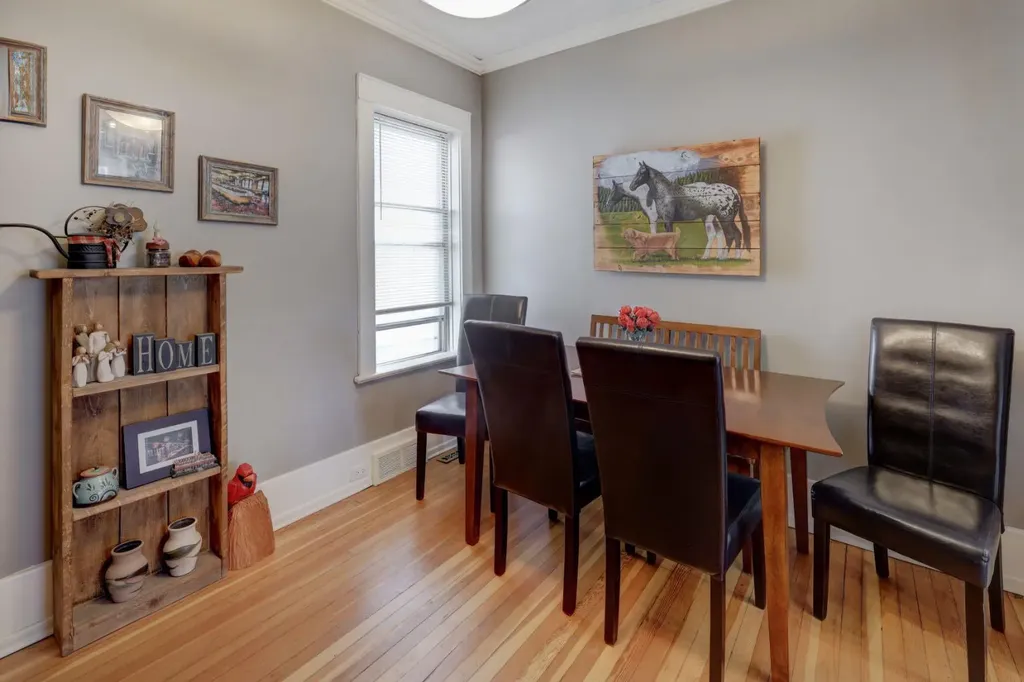 508 9 Street NE Calgary AB T2E 4K5