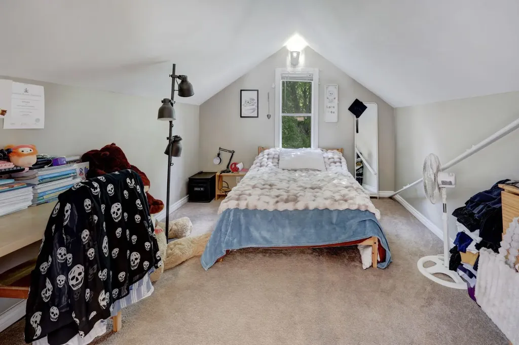 508 9 Street NE Calgary AB T2E 4K5