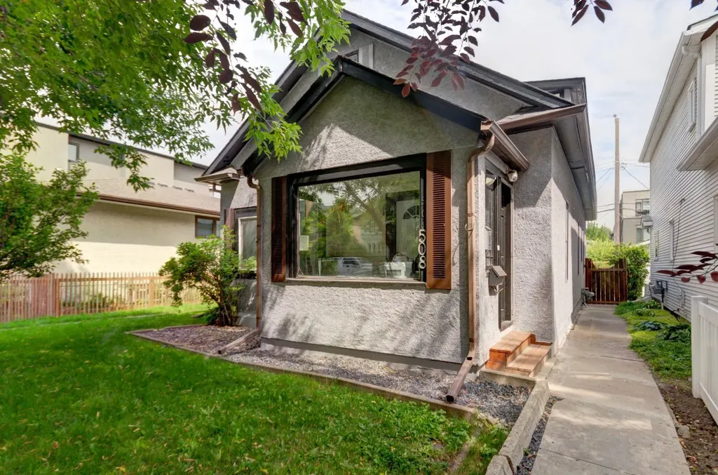 508 9 Street NE Calgary AB T2E 4K5