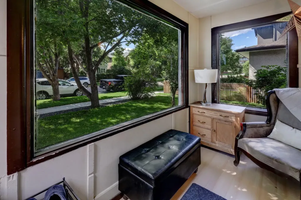 508 9 Street NE Calgary AB T2E 4K5