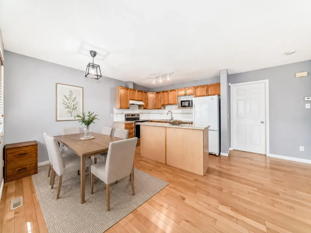 156 Simcoe Place SW Calgary AB T3H 0X7