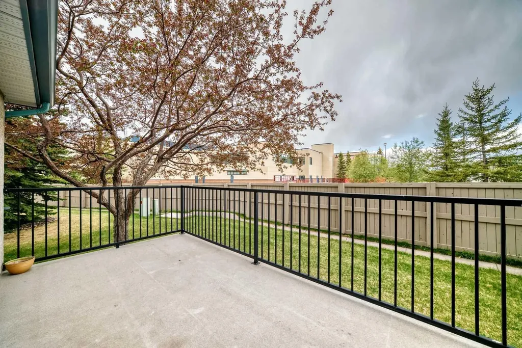 156 Simcoe Place SW Calgary AB T3H 0X7