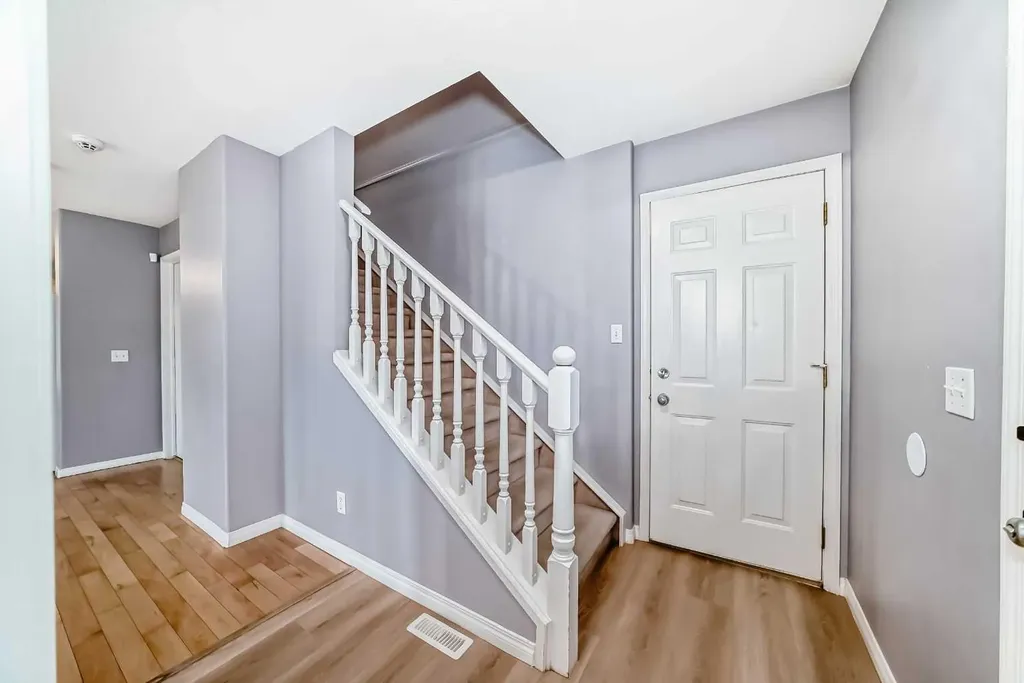 156 Simcoe Place SW Calgary AB T3H 0X7