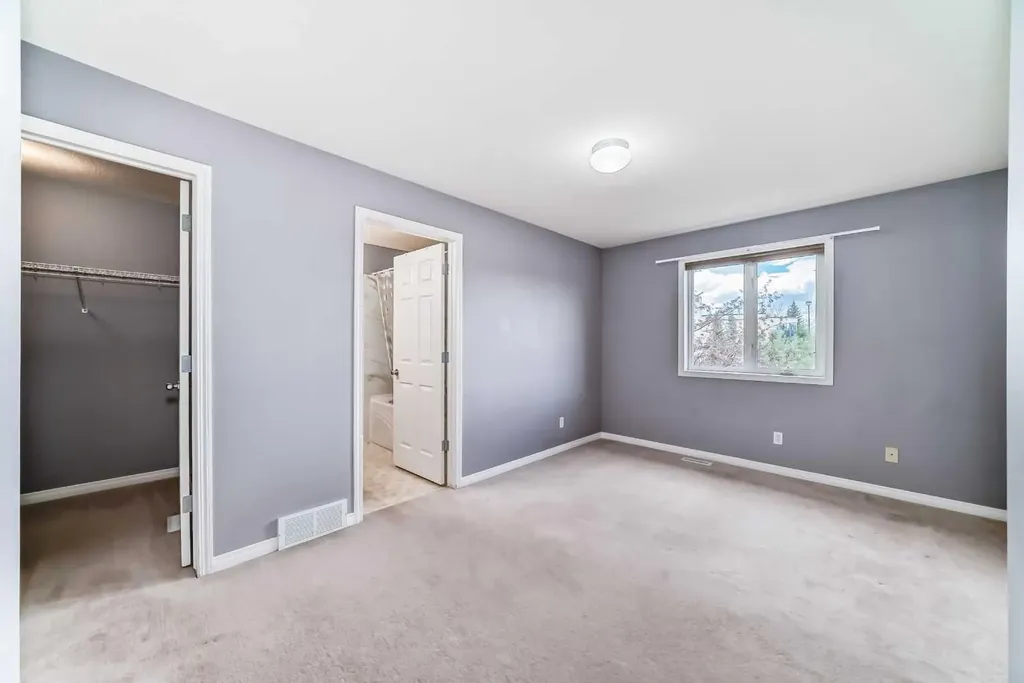156 Simcoe Place SW Calgary AB T3H 0X7