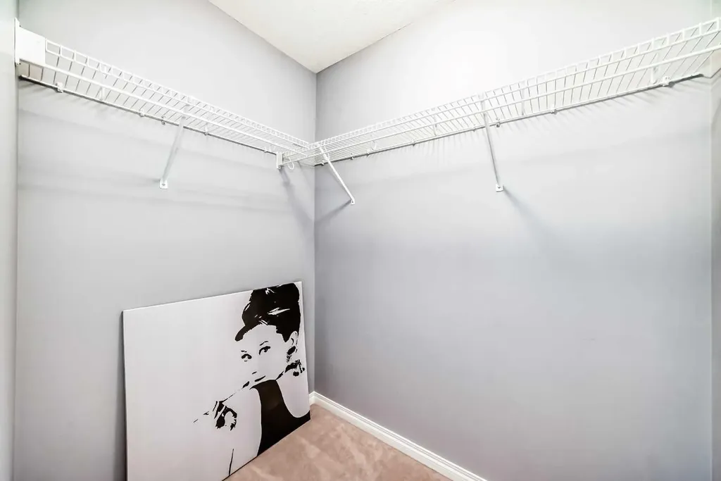 156 Simcoe Place SW Calgary AB T3H 0X7